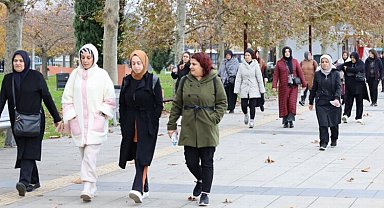 İzmit'te 'sağlıklı yaşam yürüyüşleri' sürüyor