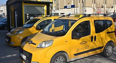 Kayseri Kocasinan'da taksi durakları çehre değiştirdi