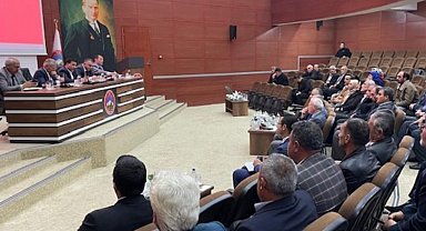 Kayseri Valisi Çiçek muhtarlarla buluştu