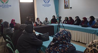 Malatya Kent Konseyi Kadın Meclisi'nden 'Milli Şair'e anma