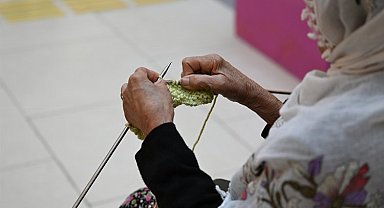 Malatyalı kadınlar 'ilmek ilmek' örüyor