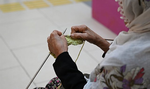 Malatyalı kadınlar 'ilmek ilmek' örüyor