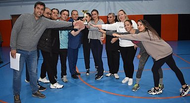 Manisa'da öğretmenler hem öğretti, hem oynadı