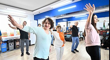 Muratpaşa'da koşa koşa dansa geliyorlar