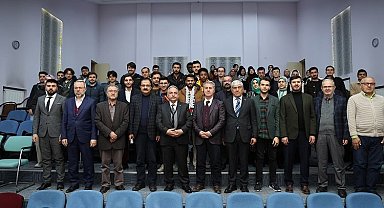 Mustafa Yalçın ilahiyat öğrencileriyle bir araya geldi