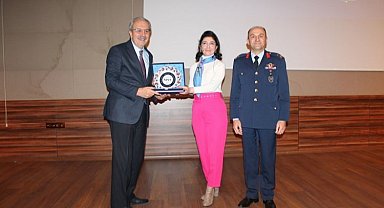 NNYÜ'de Türk Havacılık Tarihi konferansı