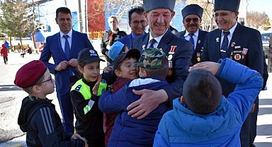 Öğrenciler gazilerle buluşuyor