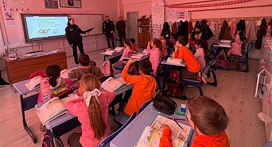 Pazaryeri'nde minik öğrencilere polislik mesleği tanıtıldı