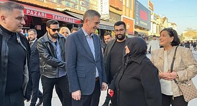 Sakarya Milletvekili Dikbayır vatandaşlar ve esnafla buluştu