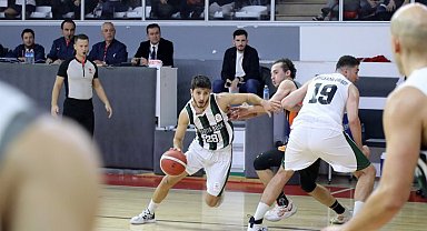 Sakarya potada ilk yarının son maçına çıkacak