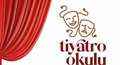 Sakarya'da 'Tiyatro Okulu' mezunlarını uğurluyor