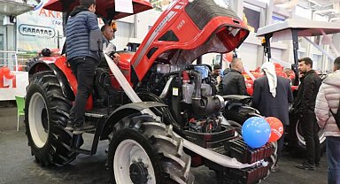 Tarım Fuarı'nda traktörler vitrinde