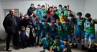 U-14 futbol takımı şampiyon oldu!