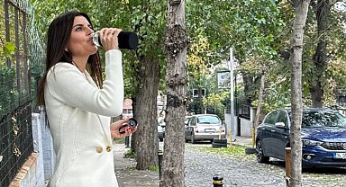 Vahapoğlu sokakta bile sirkeli matarasını ayırmıyor!