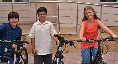 Yeni yetenek Nil, sette büyüledi