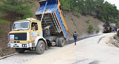 Antalya'da Burmahan-Beşkonak yoluna asfalt