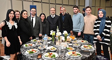 Başkan Aktaş gazetecilerle bir araya geldi