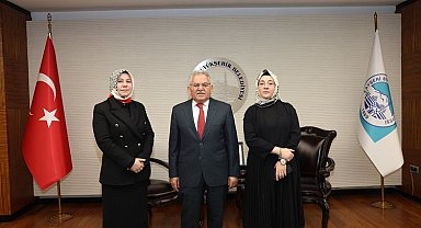 Başkan Büyükkılıç'a AK Kadınlardan ziyaret