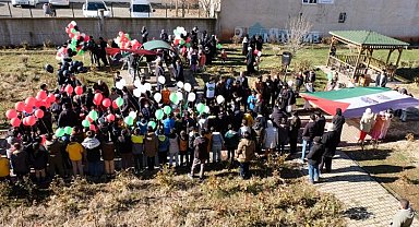 Bingöl'de çocuklar Gazze'deki kayıpları balonlarla andı