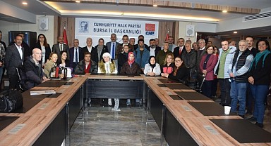 Bursa'da 100 yönetici DSP'den istifa ederek CHP'ye üye oldu
