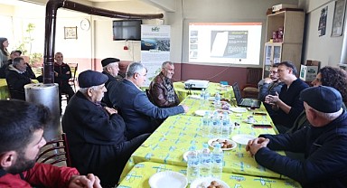 Çiftçilere toprak, bitki ve su analizleri anlatıldı