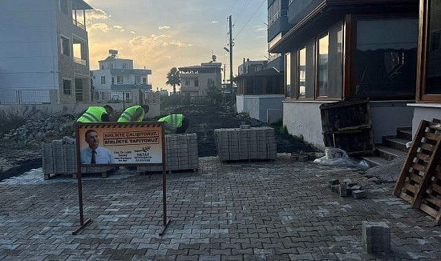 Hatay'da deprem hasarlı yollar yenileniyor