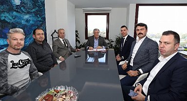 İzmir Narlıdere'de toplu sözleşme sevinci
