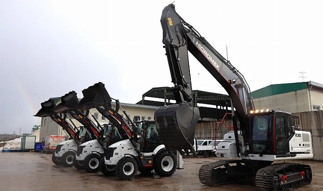 İzmit'e 4 yeni iş makinesi