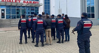 Jandarma Keşan'da aranan 6 kişiyi yakaladı