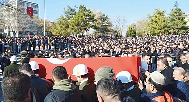 Kahraman evlatlarımızı son yolculuklarına uğurladık.. Vatan sağolsun ..