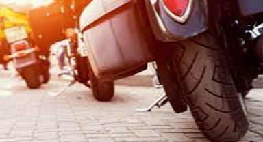 Karacabey'in o mahallesinde motorlar çalınıyor, araç lastikleri patlıyor!