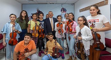 Kayseri'de 50 bin kişiye sanat kursu