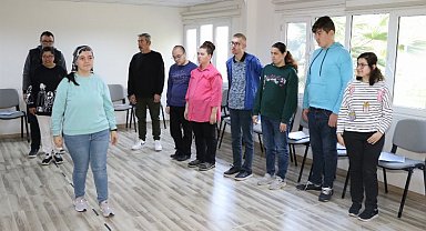 Kocaeli'de özel öğrenciler yeteneklerini sergiledi