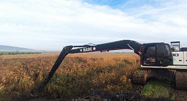 Manisa'da dere yatakları temizliğine devam