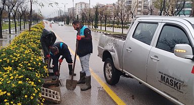 Manisa'da MASKİ'den yağış mesaisine devam