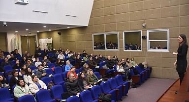 UİB, eğitim programlarını sürdürüyor