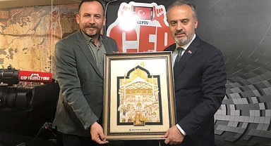Başkan Alinur Aktaş Ömer Aydoğdu'yu ziyaret etti