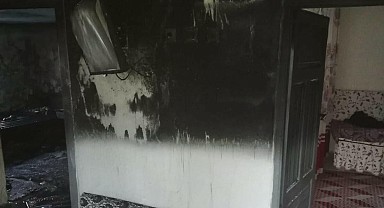 Elektrikli battaniyeden çıkan yangında can verdi