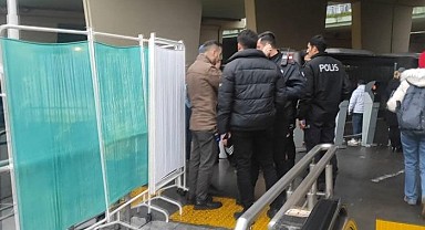 İstanbul'da yürüyen merdivene bakım yaparken sıkışan işçi hayatını kaybetti!