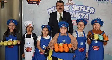 Minik şefler Başkan Amca ile mutfakta