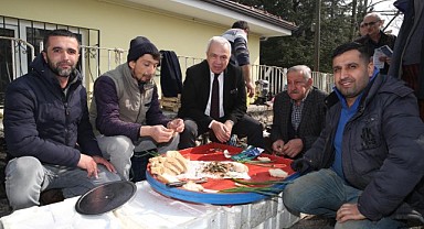 Pazarcılar öğle yemeğini Şadi Özdemir ile paylaştı