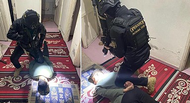 Terör örgütü elebaşı Öcalan'ın posterini köprüye asanlar gözaltına alındı