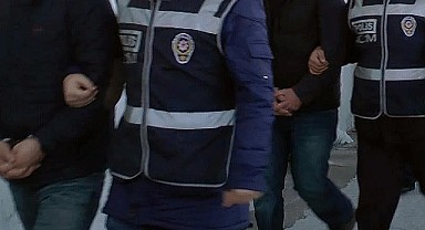 2 ilde FETÖ'ye eş zamanlı operasyon