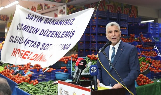 Bakan Bolat, Polatlı'da pazar esnafıyla iftar yaptı