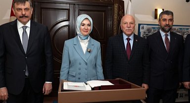 Bakan Göktaş'tan Başkan Sekmen'e sosyal projeler teşekkürü
