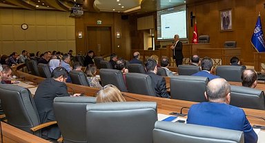 Bursa Büyükşehir personeline hizmet için 'resmi yazışma' eğitimi