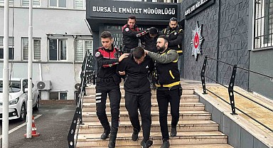 Bursa'da husumetlisinin evine ateş açtı iki kadın yaralandı!