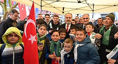 Büyükşehir’den Nilüfer’e futbol sahası