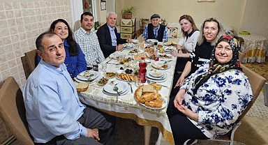CHP Bursa Büyükşehir adayı Bozbey ilk iftarını Güler ailesi ile yaptı!