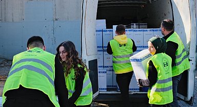 İzmirli genç Boşnaklardan Ramazan yardımı